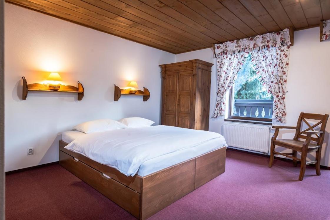 Apartmanovy Dom Vila Maros Pavcina Lehota  Bagian luar foto