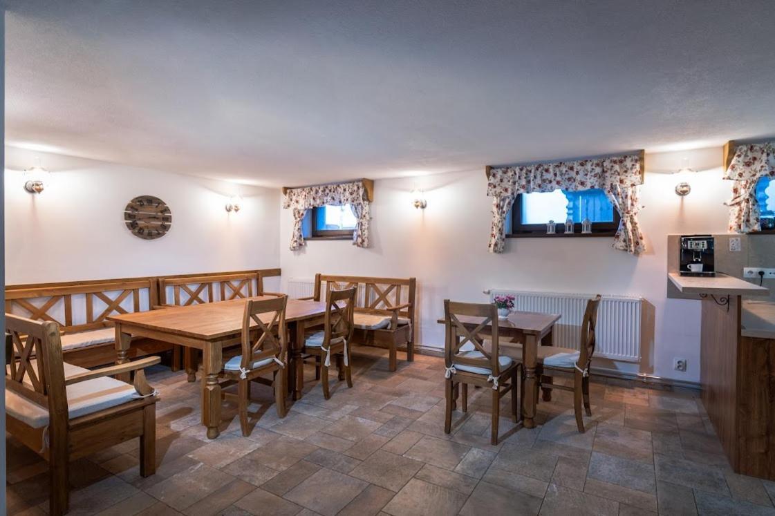 Apartmanovy Dom Vila Maros Pavcina Lehota  Bagian luar foto