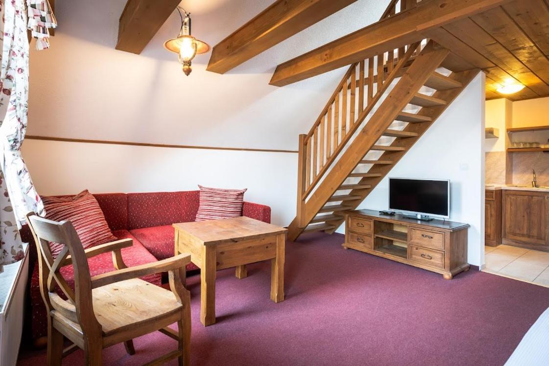 Apartmanovy Dom Vila Maros Pavcina Lehota  Bagian luar foto
